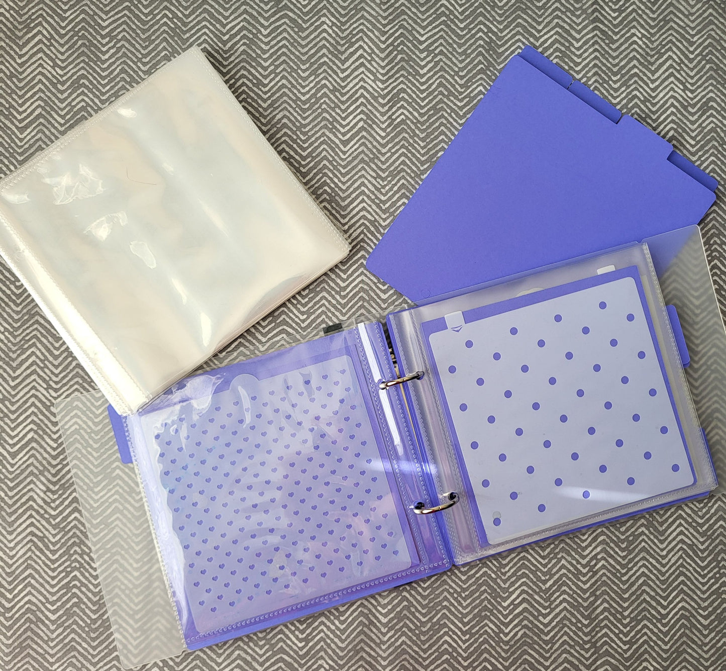 Stencil Binder with clear sleeves and tabs - Purple 1