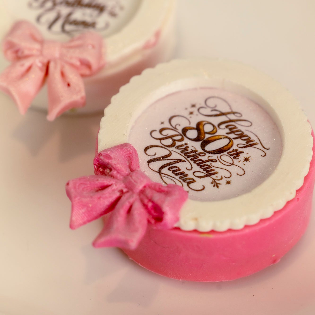Scalloped Circle Silicone Mold with Bow 1