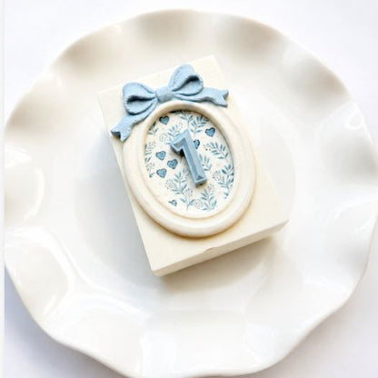 Vintage oval Frame with Bow Silicone Mold  1