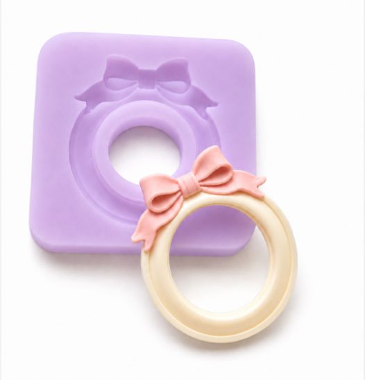 Vintage Round Mold with Bow 1